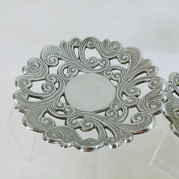 Candle Holder Cast Aluminum Open Weave Scroll Design Made In India Set of 2 - Picture 5 of 5
